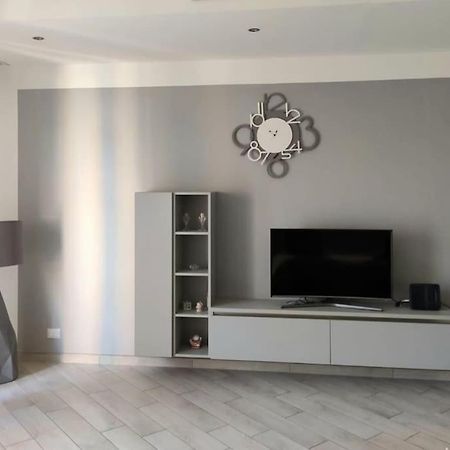 Ampio Bilocale In Zona Porta Vittoria / Corso Lodi Apartment Milan Bagian luar foto