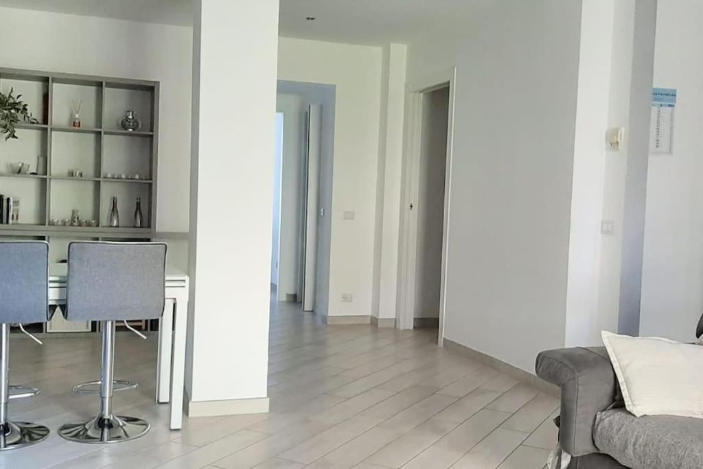 Ampio Bilocale In Zona Porta Vittoria / Corso Lodi Apartment Milan Bagian luar foto
