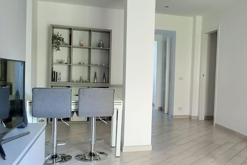 Ampio Bilocale In Zona Porta Vittoria / Corso Lodi Apartment Milan Bagian luar foto
