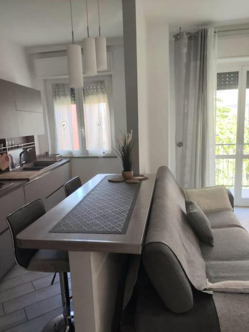 Ampio Bilocale In Zona Porta Vittoria / Corso Lodi Apartment Milan Bagian luar foto