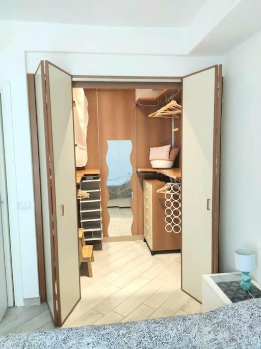 Ampio Bilocale In Zona Porta Vittoria / Corso Lodi Apartment Milan Bagian luar foto